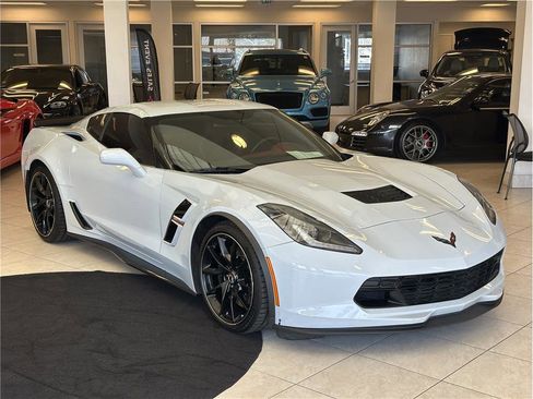 Used 2019 Chevrolet Corvette Grand Sport image 3