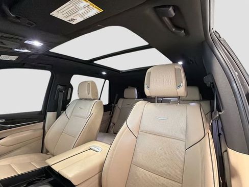 Certified 2023 Cadillac Escalade Premium Luxury image 20