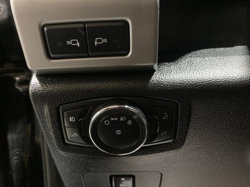 Used 2017 Ford F250 Lariat w/ Lariat Value Package AWD/4WD image 25