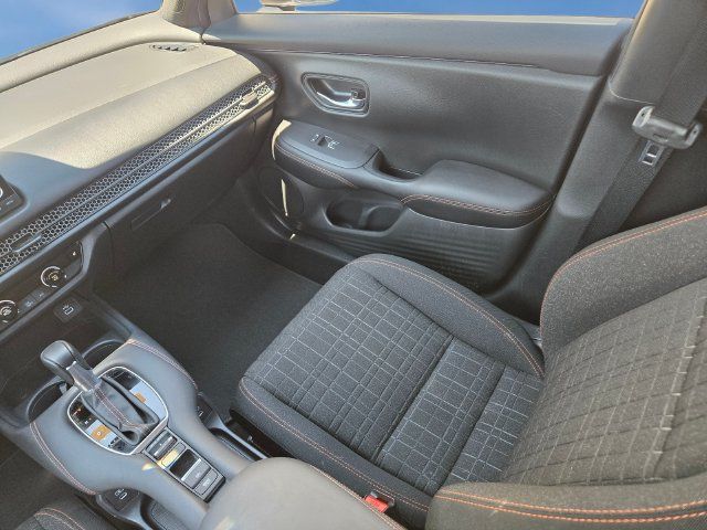 Used 2025 Honda HR-V Sport image 19