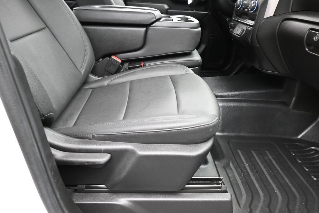 Used 2026 Chevrolet Silverado 3500 W/T AWD/4WD image 39