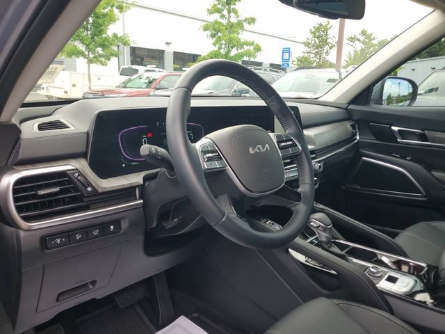 Used 2025 Kia Telluride EX w/ EX Captain's Chair Package AWD/4WD image 20
