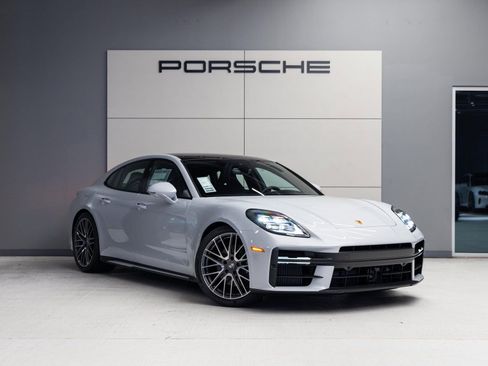 New 2026 Porsche Panamera 4 image 9