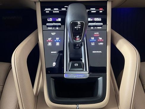Certified 2023 Porsche Cayenne Platinum Edition AWD/4WD image 38