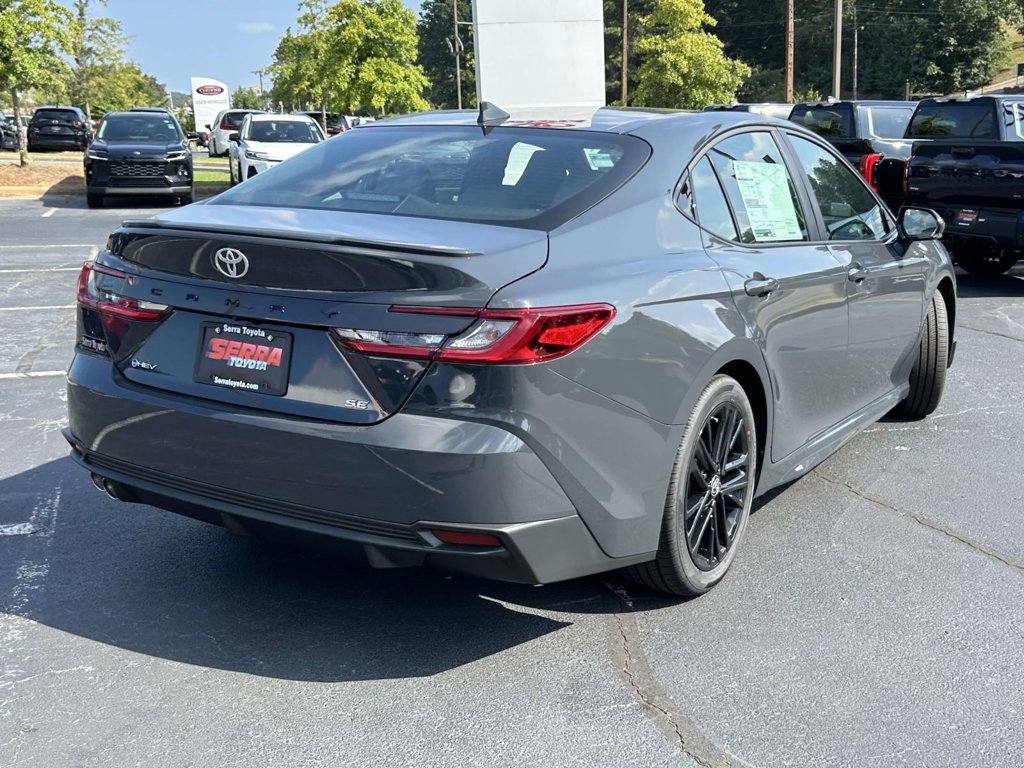 New 2026 Toyota Camry Hybrid FWD image 3