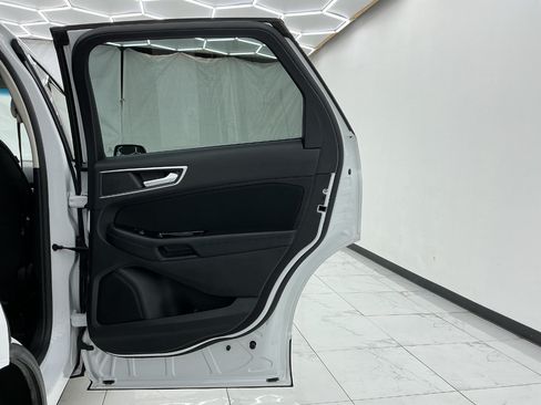 Used 2019 Ford Edge SEL FWD image 24