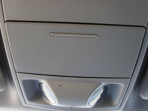 Used 2019 Dodge Grand Caravan SE image 31