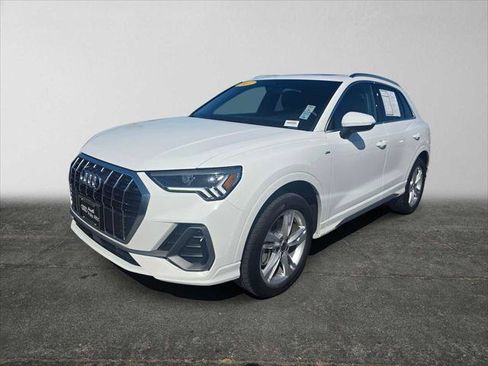 Used 2023 Audi Q3 2.0T Premium Plus w/ Premium Plus Package AWD/4WD image 7