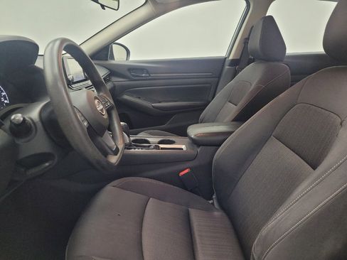 Used 2024 Nissan Altima 2.5 S FWD image 17
