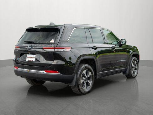 Used 2022 Jeep Grand Cherokee Limited 4xe w/ Luxury Tech Group II AWD/4WD image 7