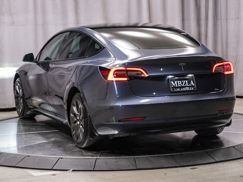 Used 2023 Tesla Model 3 Standard Range RWD image 2