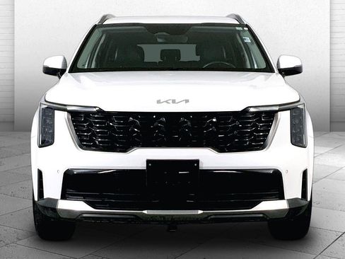 Certified 2024 Kia Sorento S image 2