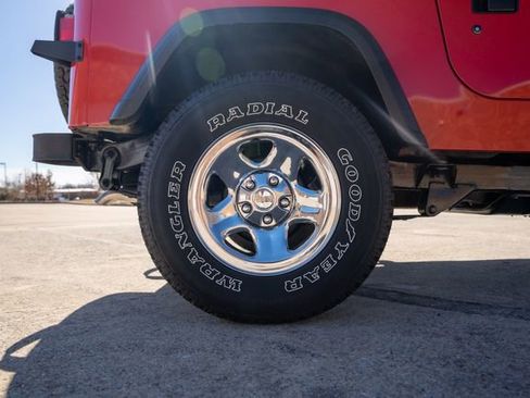 Used 1993 Jeep Wrangler S image 11