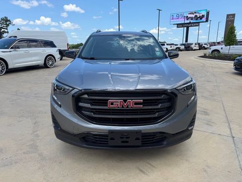 Used 2021 GMC Terrain SLE w/ Driver Convenience Package FWD image 7