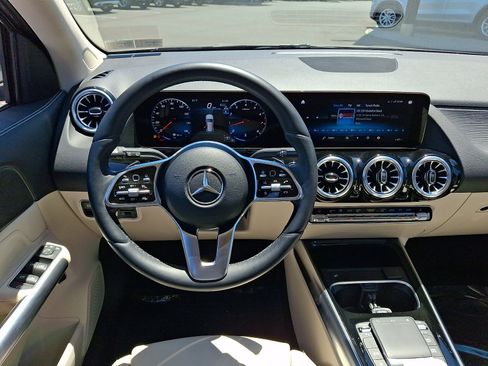 Certified 2023 Mercedes-Benz GLA 250 4MATIC image 13