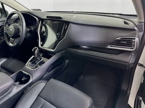 Used 2025 Subaru Outback Limited image 31