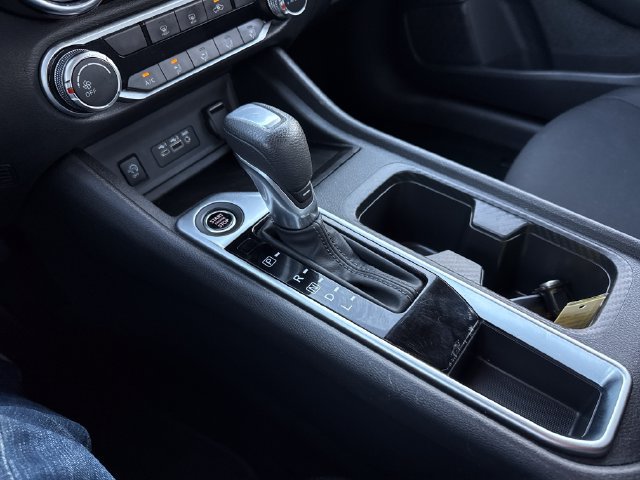 Used 2025 Nissan Sentra SV FWD image 24