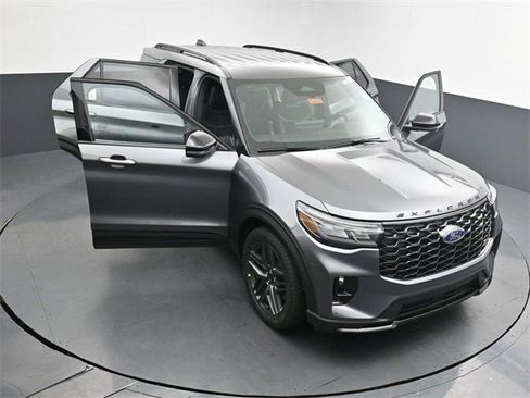 New 2026 Ford Explorer ST image 41
