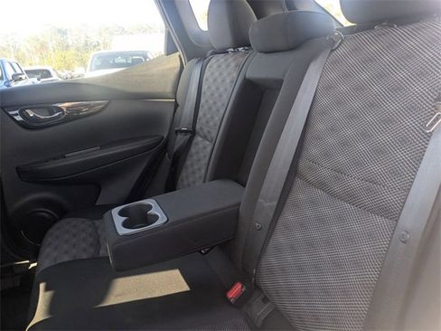 Used 2022 Nissan Rogue Sport SV image 27