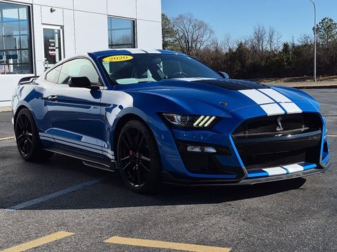 Used 2020 Ford Mustang Shelby GT500 w/ Technology Package image 2