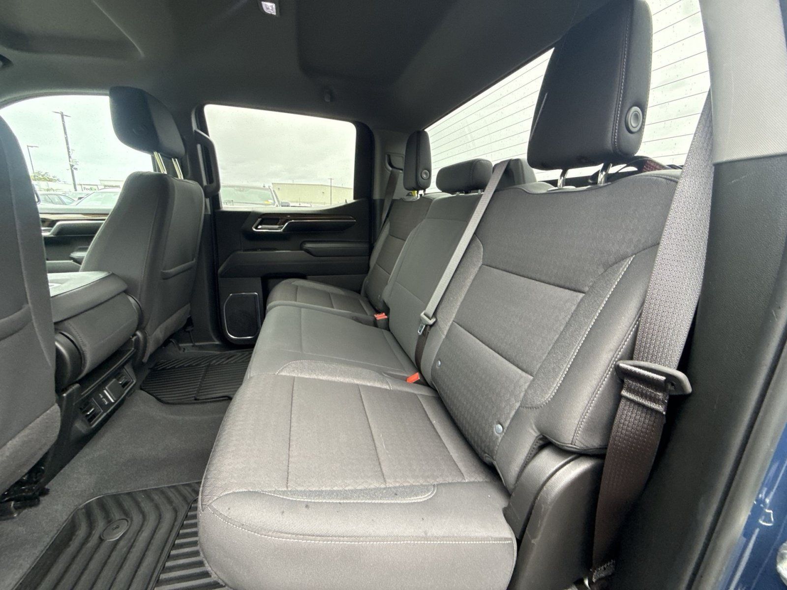 Used 2024 Chevrolet Silverado 1500 LT AWD/4WD image 46