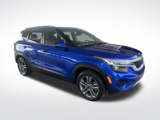 Certified 2023 Kia Seltos S w/ Navigation Package AWD/4WD video 3