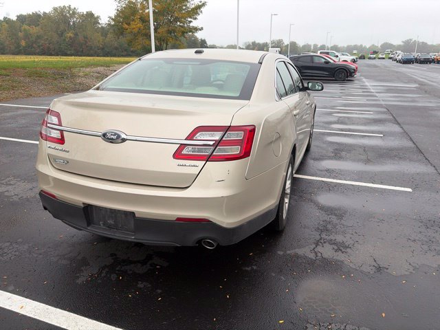 Used 2017 Ford Taurus SE FWD image 9