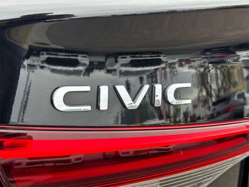 Used 2023 Honda Civic Sport image 8
