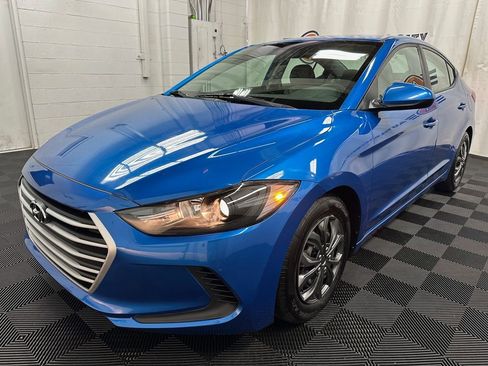 Used 2017 Hyundai Elantra SE FWD image 5