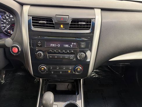 Used 2013 Nissan Altima 2.5 S FWD image 23