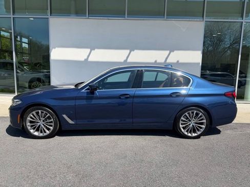 Certified 2023 BMW 540i xDrive w/ Premium Package AWD/4WD image 2