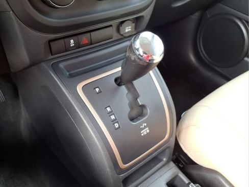 Used 2016 Jeep Patriot 75th Anniversary w/ Power Value Group FWD image 6