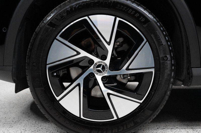 Certified 2024 Mercedes-Benz GLC 300 4MATIC image 11
