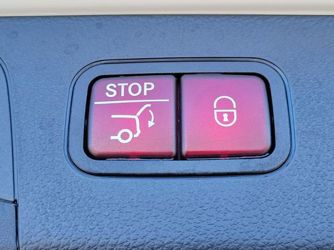 Certified 2022 Mercedes-Benz GLC 300 4MATIC image 10