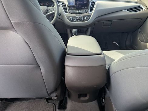 Used 2024 Chevrolet Malibu LS FWD image 28