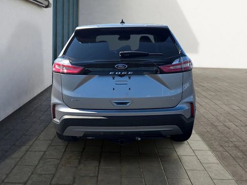 Certified 2023 Ford Edge SEL w/ Convenience Package AWD/4WD image 4