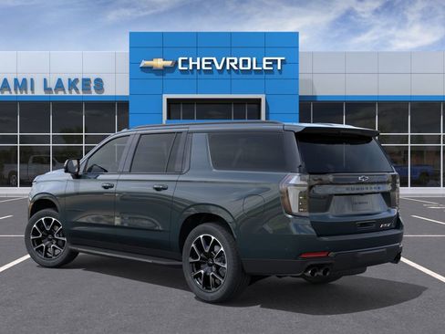 New 2026 Chevrolet Suburban RST RWD image 3