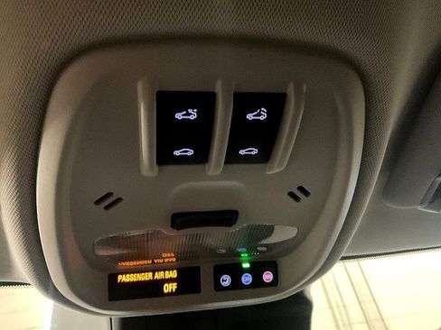 Used 2024 Chevrolet Trax ACTIV w/ Sunroof Package image 29