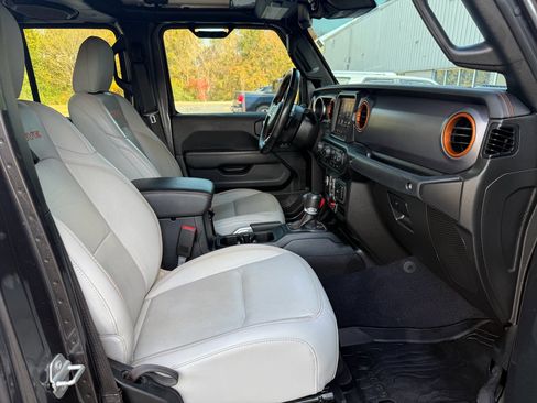 Used 2021 Jeep Gladiator Mojave image 17