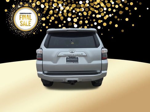 Used 2022 Toyota 4Runner SR5 image 7
