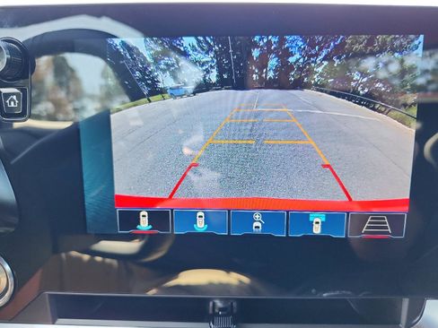 Used 2025 Chevrolet Corvette 3LT 2dr Stingray Conv w/ Z51 Performance Package image 15