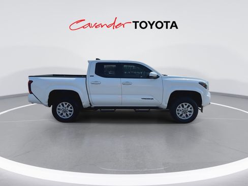 Certified 2025 Toyota Tacoma SR5 image 9