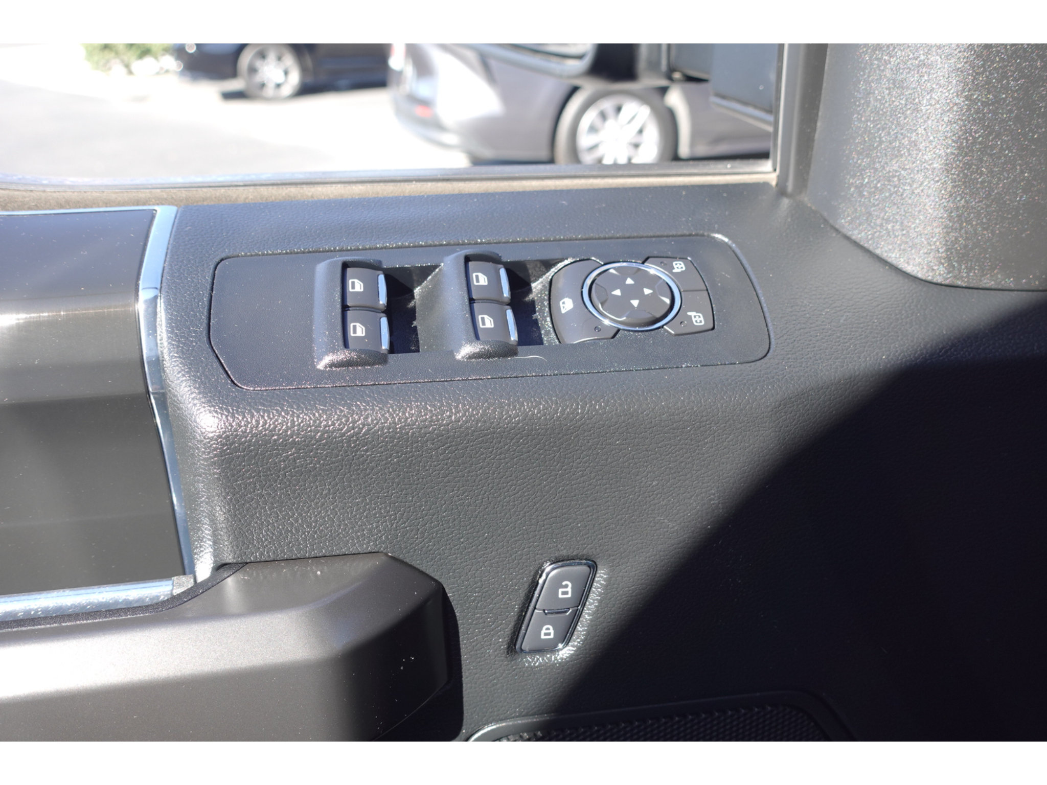 Used 2019 Ford F150 XLT w/ Equipment Group 302A Luxury AWD/4WD image 11