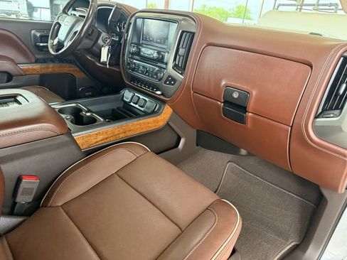 Used 2019 Chevrolet Silverado 2500 High Country w/ Duramax Plus Package AWD/4WD image 13