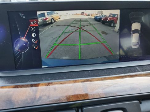 Used 2015 BMW ActiveHybrid 3 w/ Technology Package image 37