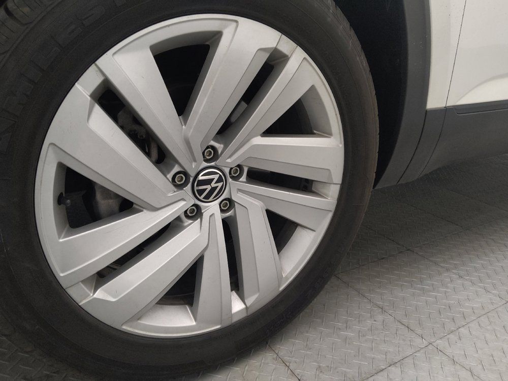 Used 2023 Volkswagen Atlas Cross Sport SE FWD image 31