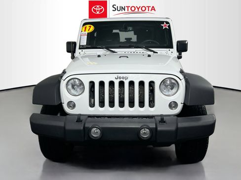 Used 2017 Jeep Wrangler Sport w/ Quick Order Package 24S AWD/4WD image 10
