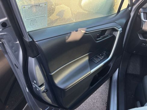 Used 2025 Toyota RAV4 LE image 20