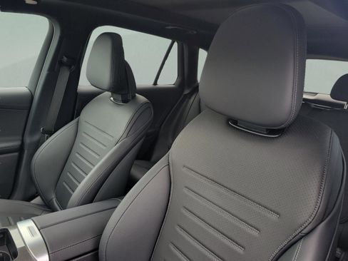 Used 2026 Mercedes-Benz GLC 300 image 18