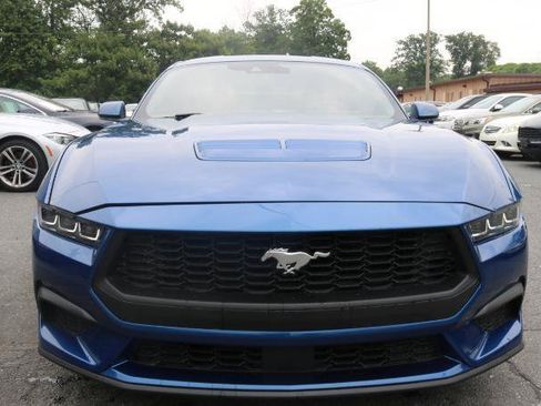 Used 2024 Ford Mustang Coupe RWD image 2